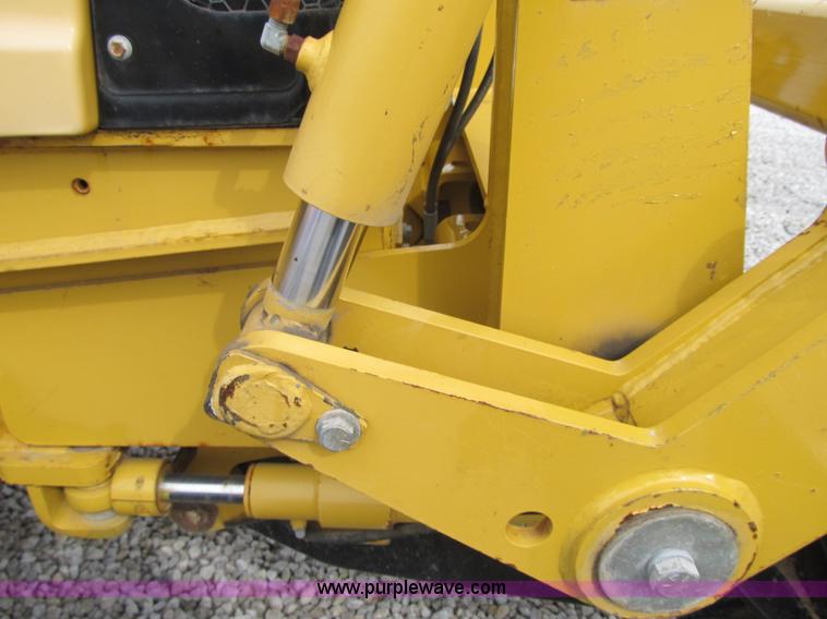 image for item AC9299 2007 Vermeer TRX1250 vibratory plow