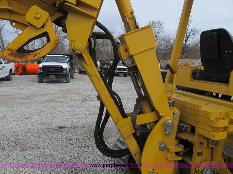 image for item AC9299 2007 Vermeer TRX1250 vibratory plow