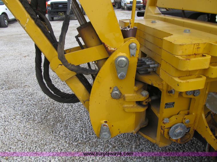 image for item AC9299 2007 Vermeer TRX1250 vibratory plow