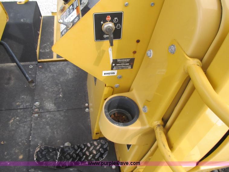 image for item AC9299 2007 Vermeer TRX1250 vibratory plow