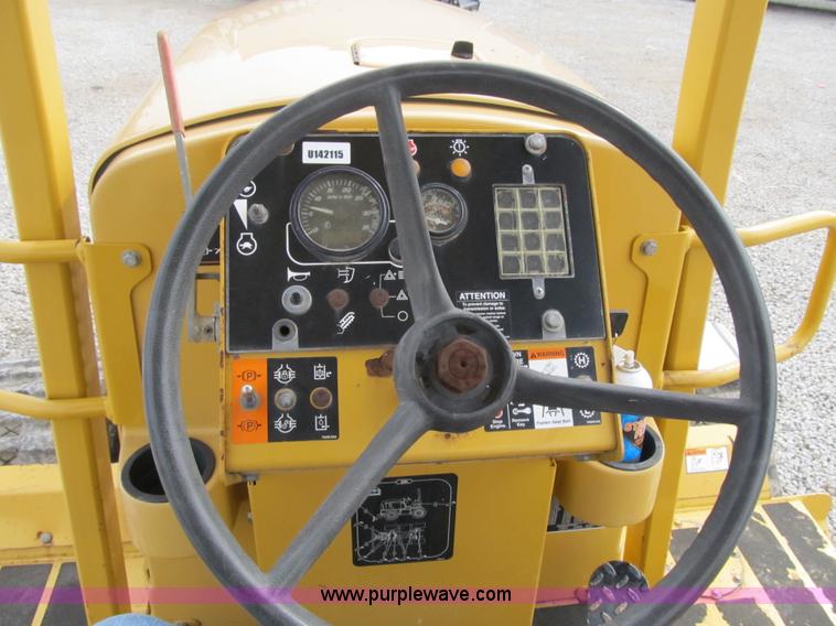 image for item AC9299 2007 Vermeer TRX1250 vibratory plow