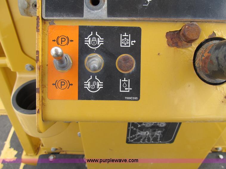 image for item AC9299 2007 Vermeer TRX1250 vibratory plow