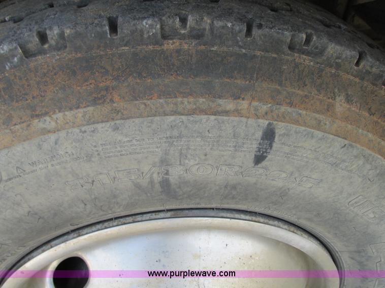 image for item AC9302 1988 International F8300 dump truck