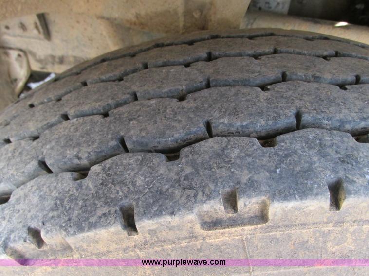 image for item AC9302 1988 International F8300 dump truck