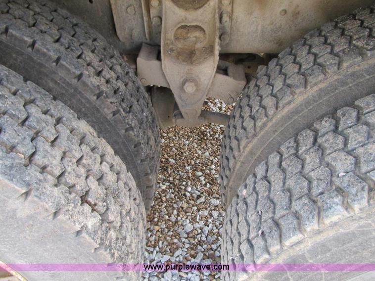 image for item AC9302 1988 International F8300 dump truck