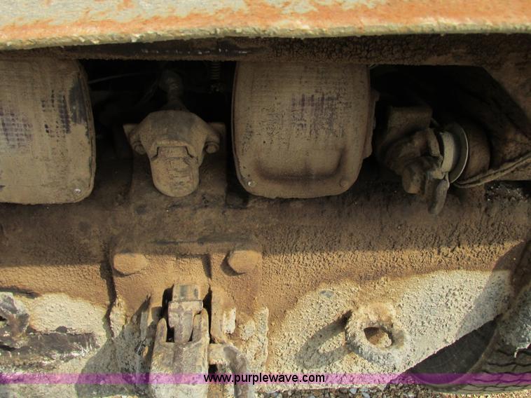 image for item AC9302 1988 International F8300 dump truck