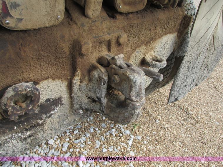 image for item AC9302 1988 International F8300 dump truck