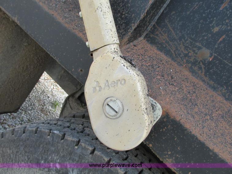 image for item AC9302 1988 International F8300 dump truck