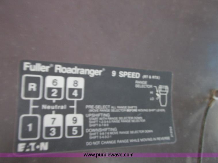 image for item AC9302 1988 International F8300 dump truck