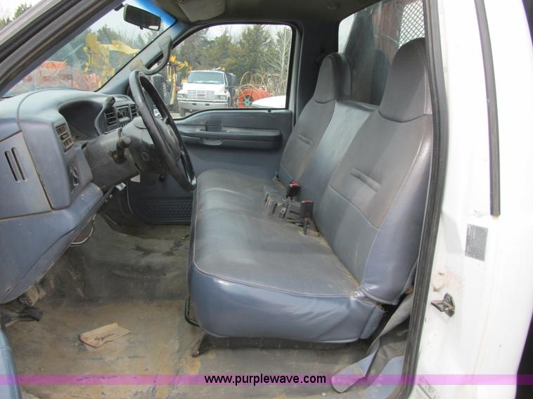 image for item AC9303 1999 Ford F350 Super Duty XL flatbed pickup truck