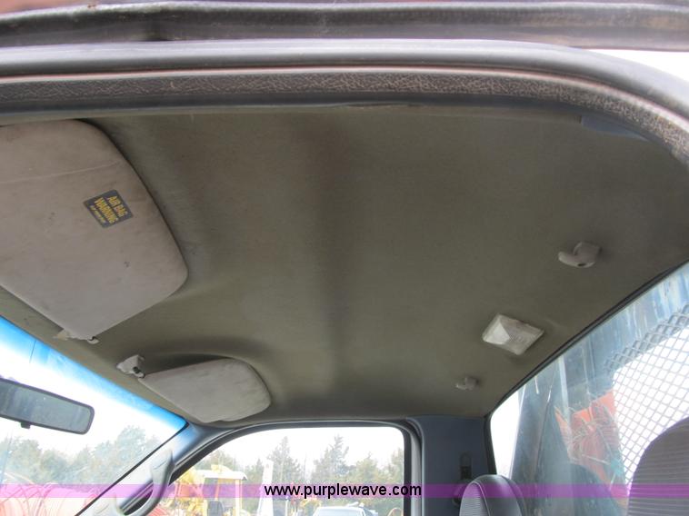 image for item AC9303 1999 Ford F350 Super Duty XL flatbed pickup truck