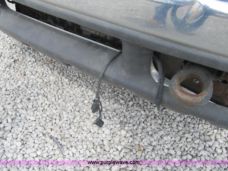 image for item AC9303 1999 Ford F350 Super Duty XL flatbed pickup truck