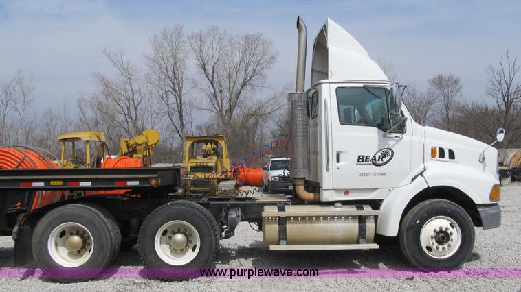 image for item AC9306 2005 Sterling AT9500 semi truck