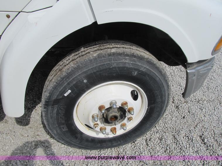 image for item AC9306 2005 Sterling AT9500 semi truck