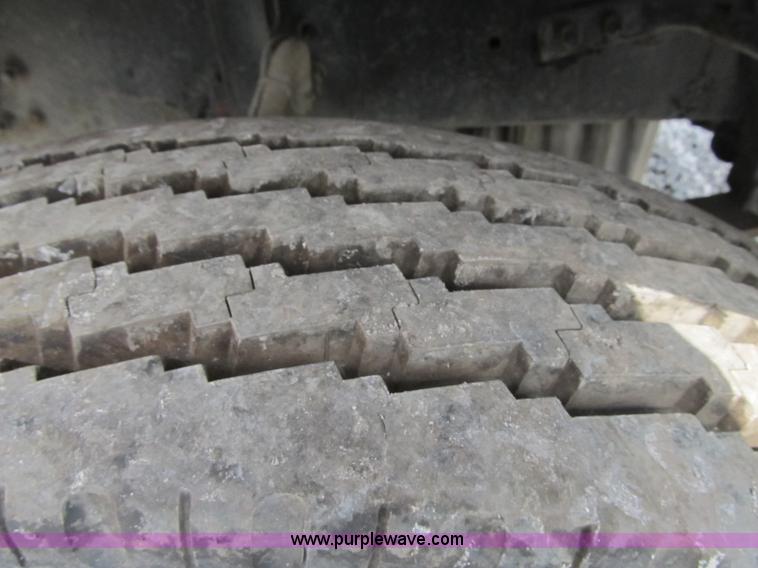 image for item AC9306 2005 Sterling AT9500 semi truck