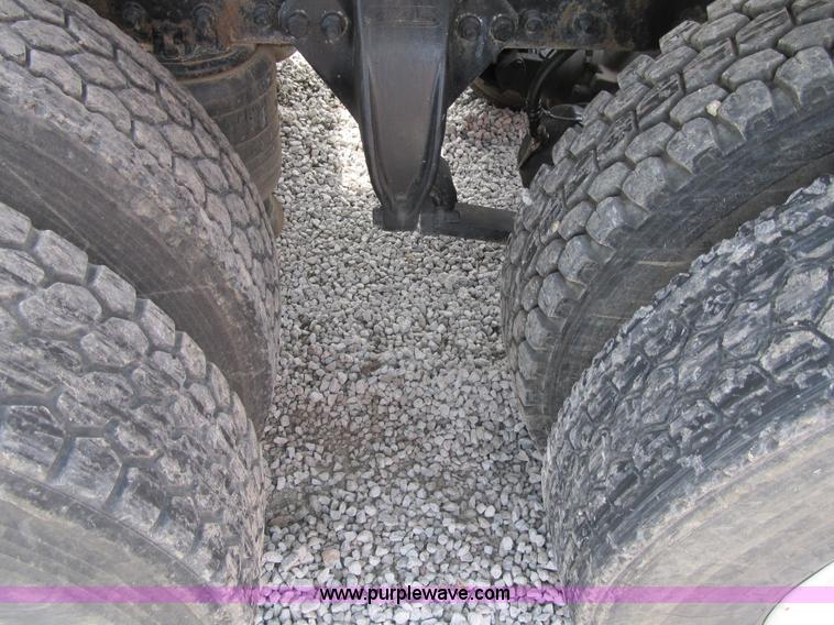 image for item AC9306 2005 Sterling AT9500 semi truck