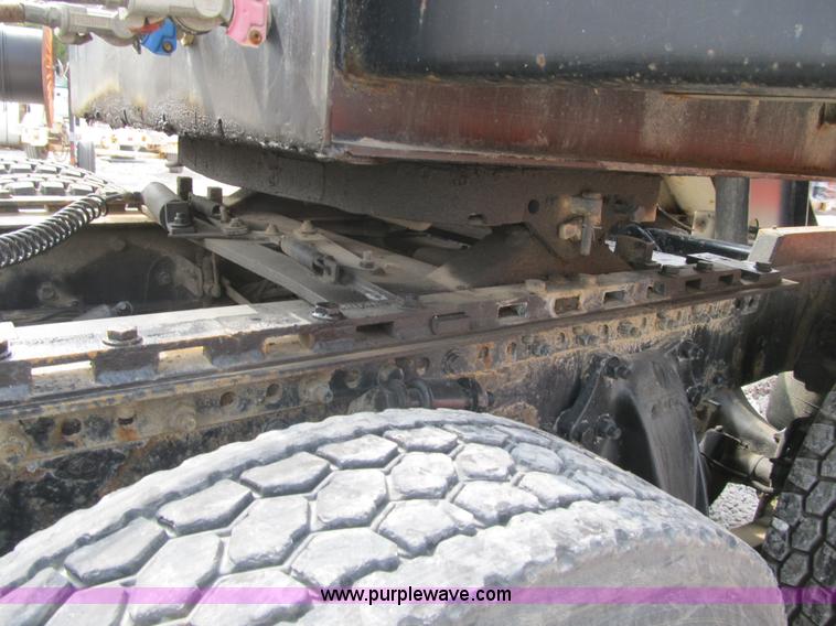 image for item AC9306 2005 Sterling AT9500 semi truck