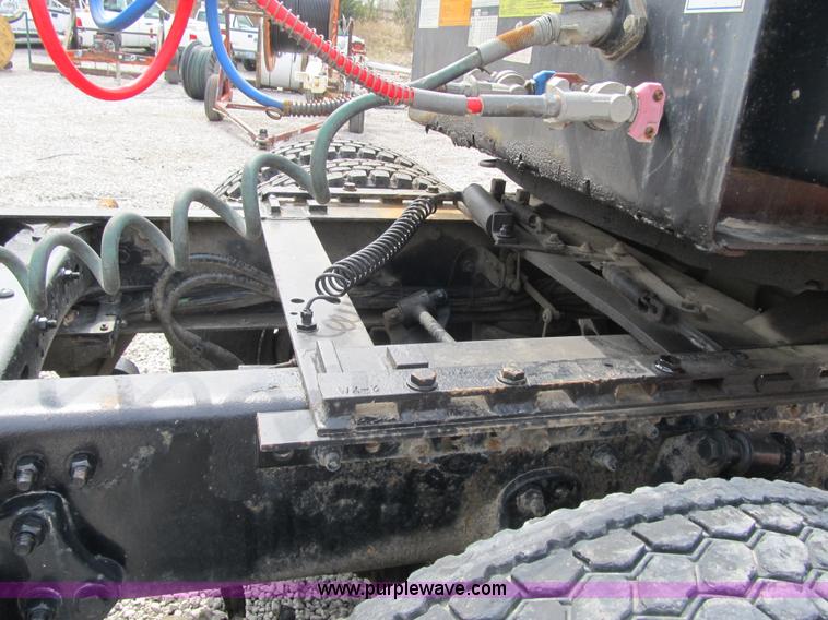 image for item AC9306 2005 Sterling AT9500 semi truck