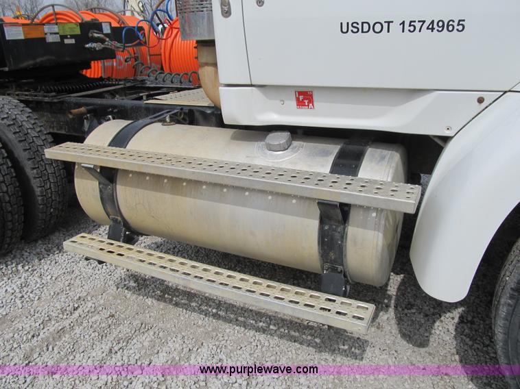 image for item AC9306 2005 Sterling AT9500 semi truck