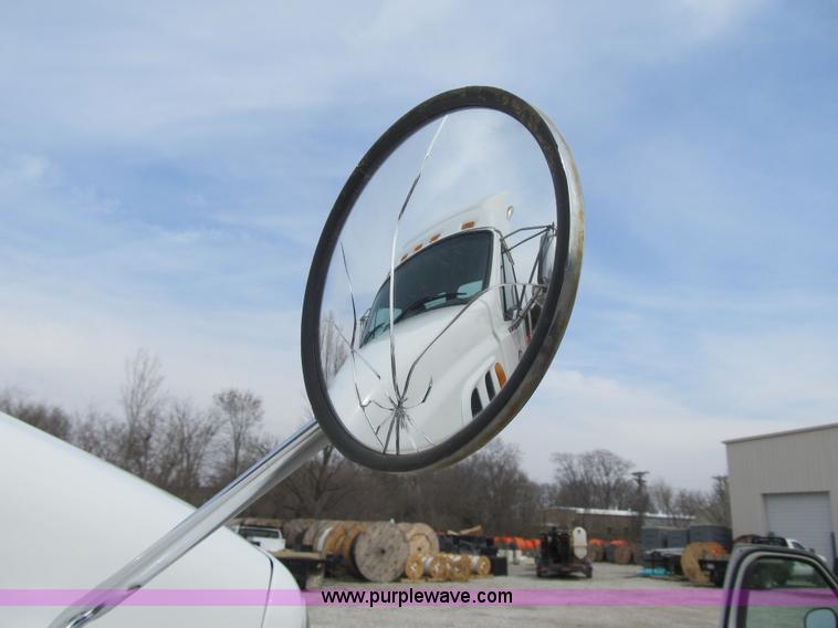 image for item AC9306 2005 Sterling AT9500 semi truck