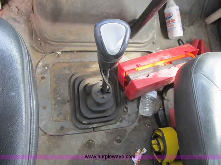 image for item AC9306 2005 Sterling AT9500 semi truck