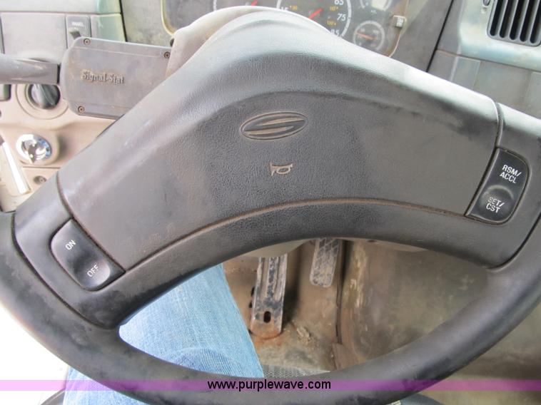 image for item AC9306 2005 Sterling AT9500 semi truck