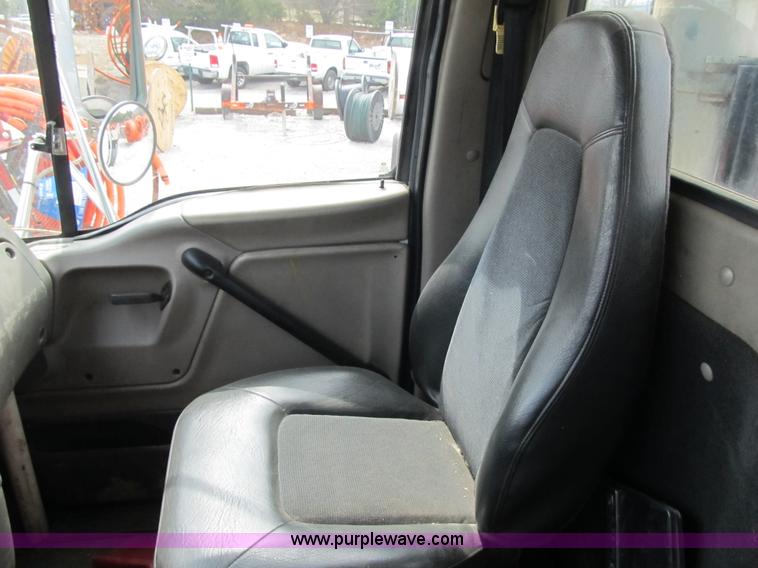 image for item AC9306 2005 Sterling AT9500 semi truck