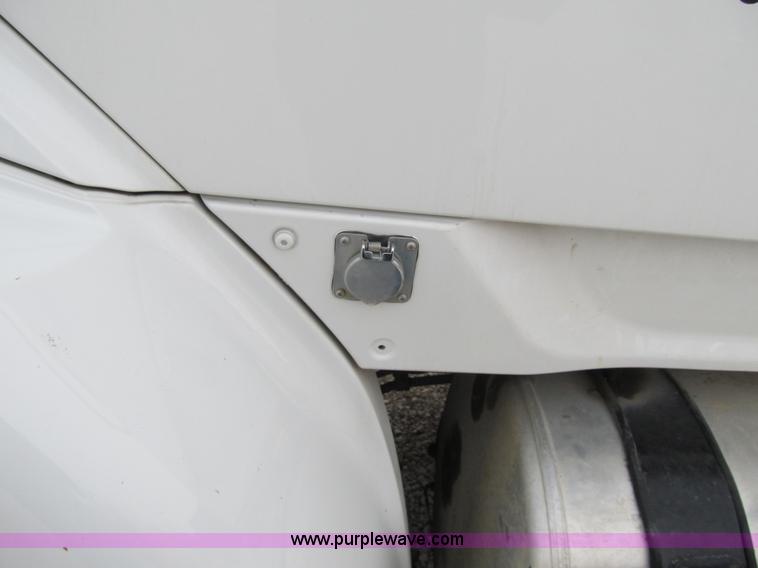 image for item AC9306 2005 Sterling AT9500 semi truck