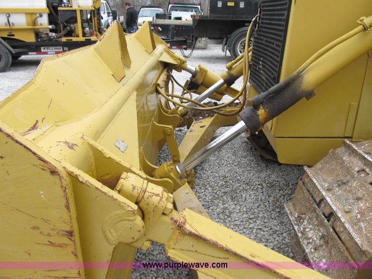 image for item AC9307 1997 Caterpillar D6M XL dozer