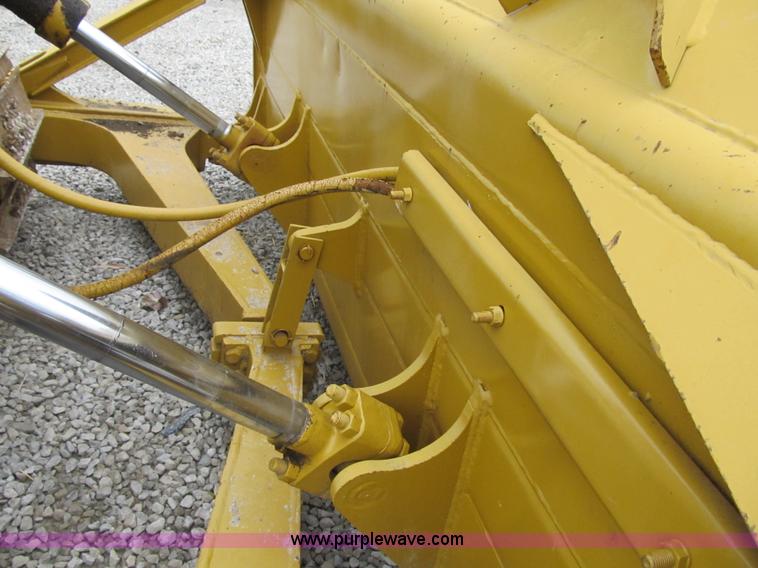image for item AC9307 1997 Caterpillar D6M XL dozer