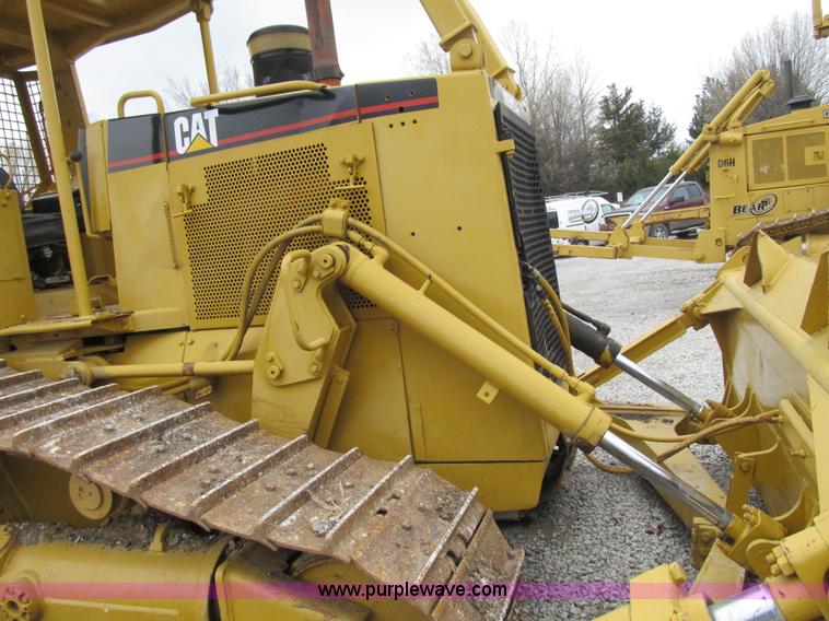 image for item AC9307 1997 Caterpillar D6M XL dozer
