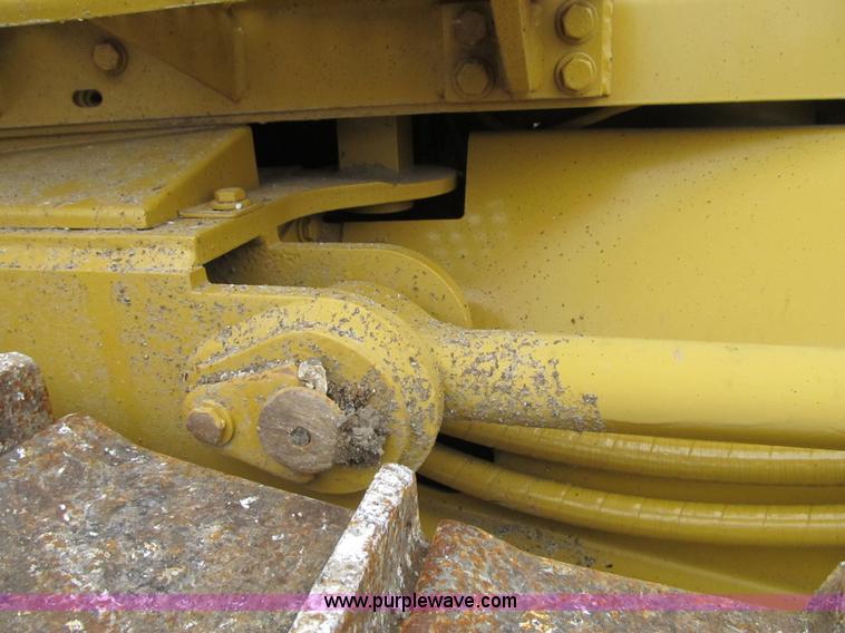 image for item AC9307 1997 Caterpillar D6M XL dozer
