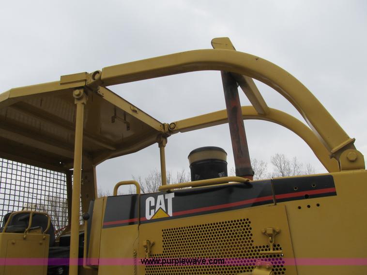 image for item AC9307 1997 Caterpillar D6M XL dozer