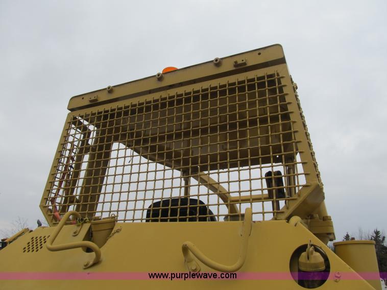 image for item AC9307 1997 Caterpillar D6M XL dozer
