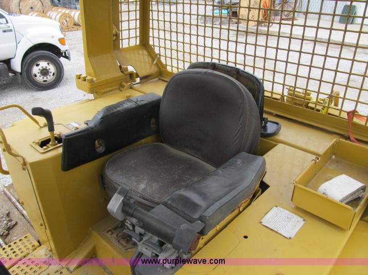 image for item AC9307 1997 Caterpillar D6M XL dozer