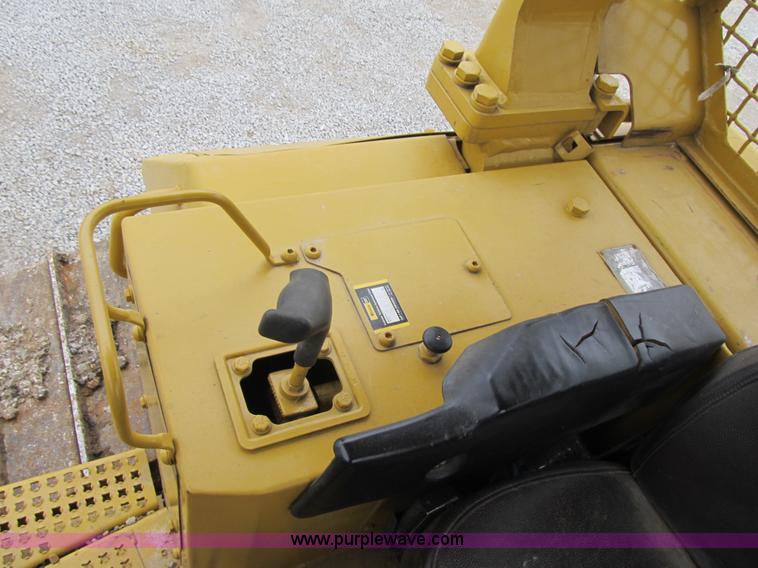 image for item AC9307 1997 Caterpillar D6M XL dozer