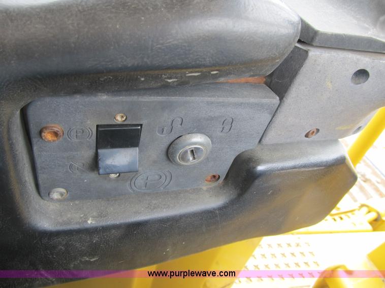 image for item AC9307 1997 Caterpillar D6M XL dozer