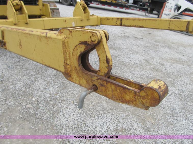 image for item AC9308 1988 Caterpillar D6H cable plow