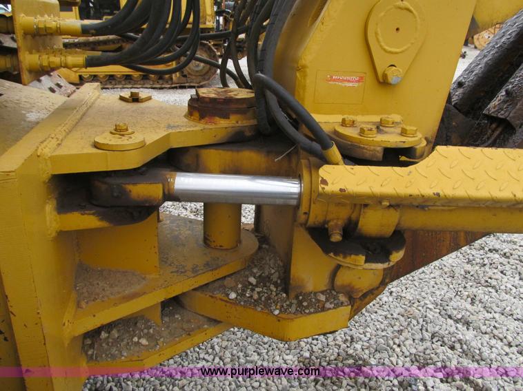 image for item AC9308 1988 Caterpillar D6H cable plow