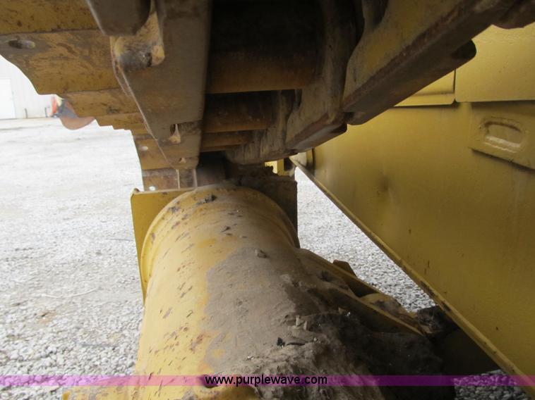 image for item AC9308 1988 Caterpillar D6H cable plow