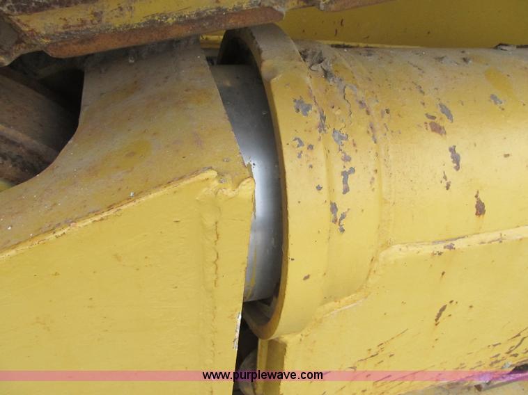 image for item AC9308 1988 Caterpillar D6H cable plow
