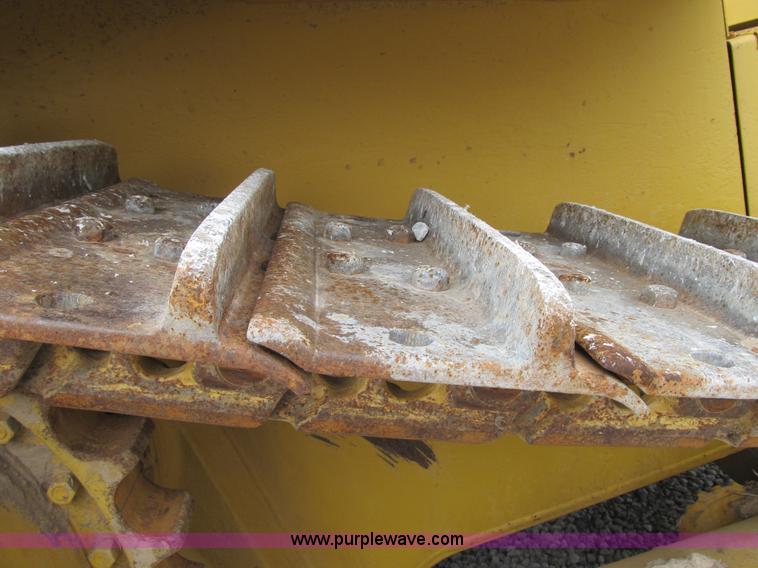 image for item AC9308 1988 Caterpillar D6H cable plow