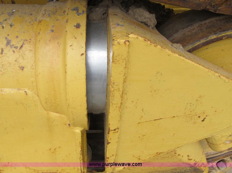 image for item AC9308 1988 Caterpillar D6H cable plow