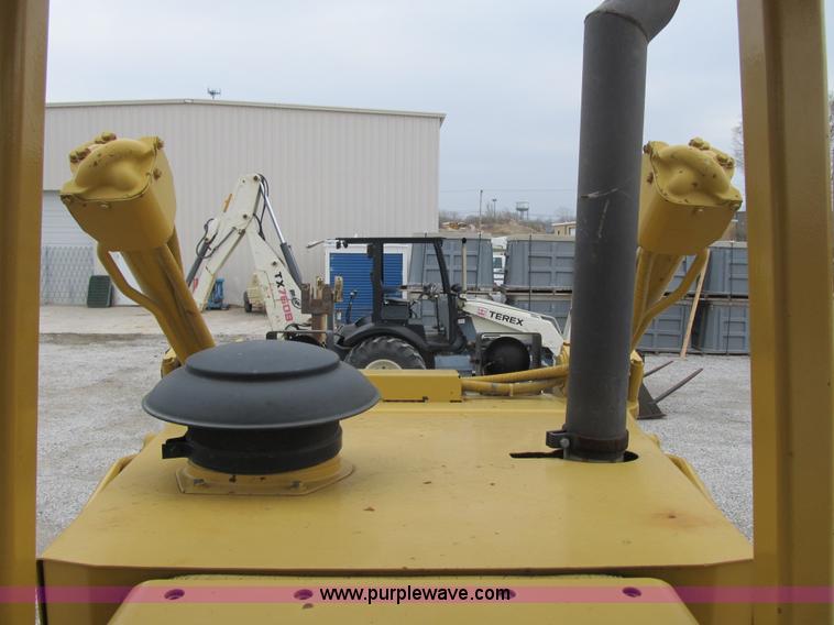 image for item AC9308 1988 Caterpillar D6H cable plow