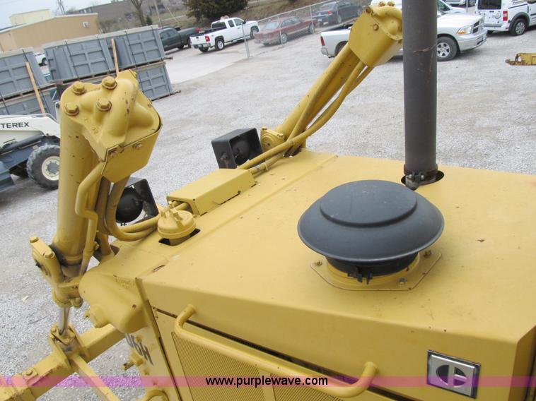 image for item AC9308 1988 Caterpillar D6H cable plow