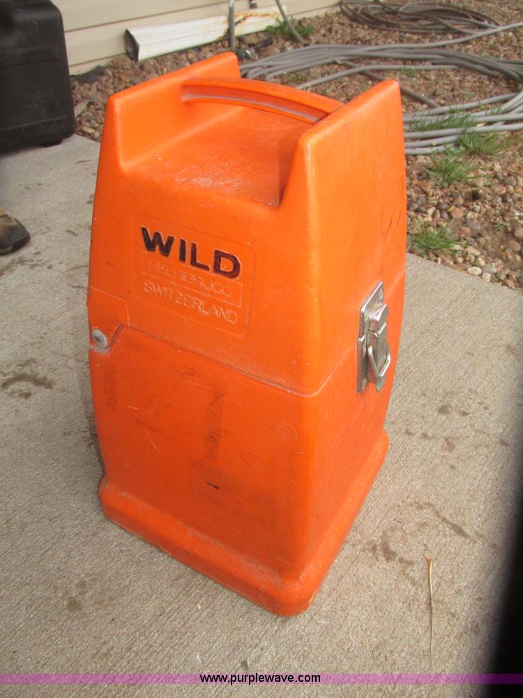 image for item AV9195 Wild T1 theadolite