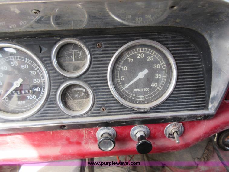 image for item AY9458 1975 Ford F750 dump truck