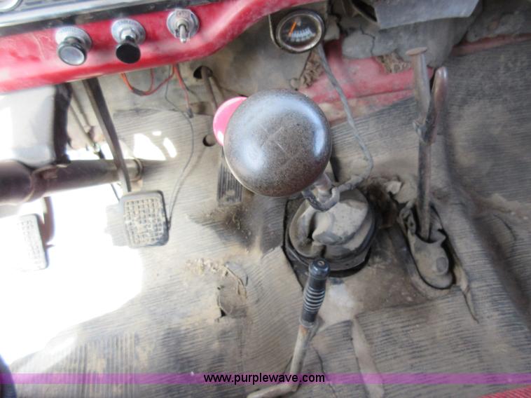 image for item AY9458 1975 Ford F750 dump truck