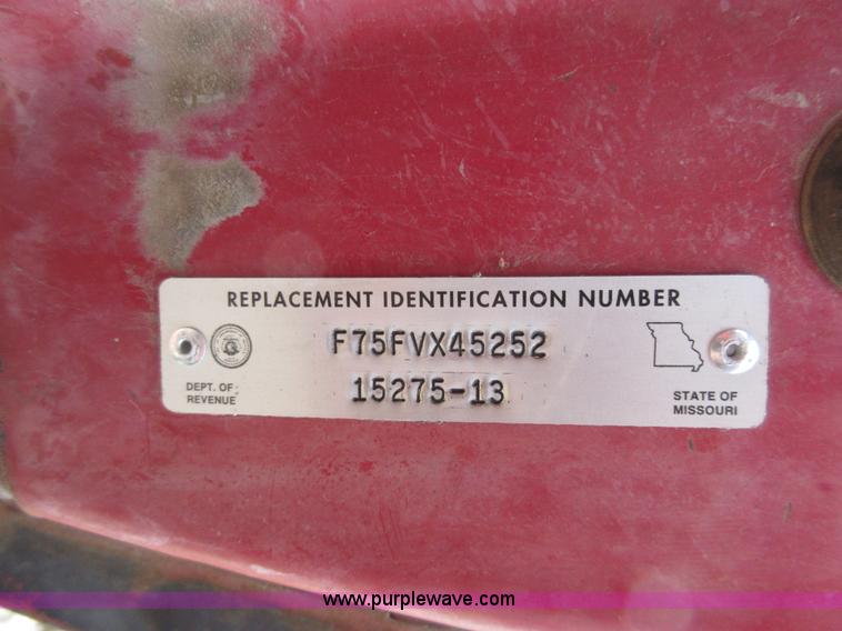 image for item AY9458 1975 Ford F750 dump truck