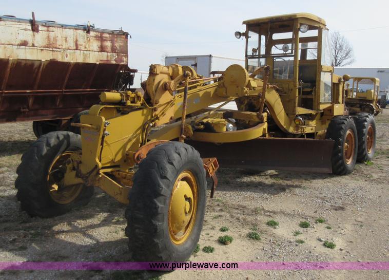 image for item AY9472 Wabco 440 motor grader